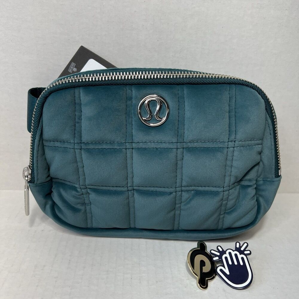 Lululemon Everywhere Belt Bag Quilted Velour 1L Storm Teal Silver Peloton